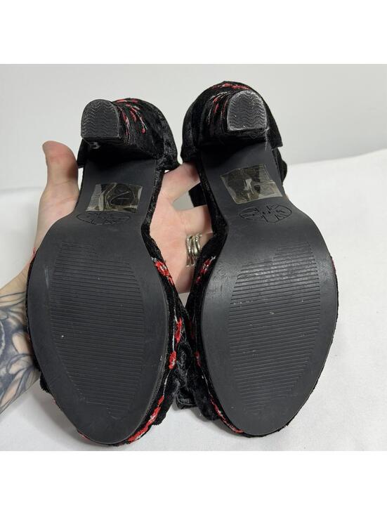 T.U.K. Black Crushed Velvet Cherry Blossom Whimsigoth Platform Heel Size 6 - Picture 8 of 9